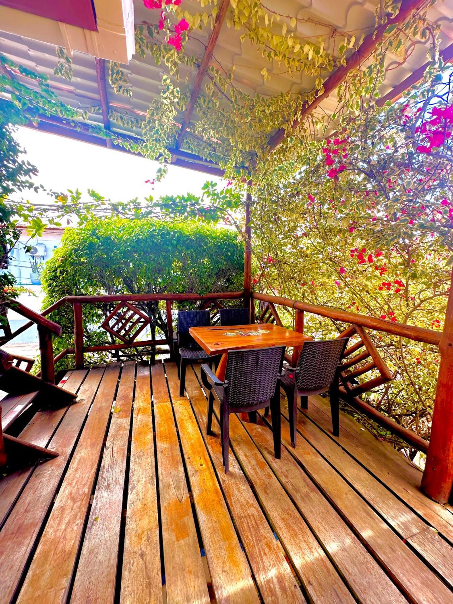 Casa Del Lago Lodging House Puerto Ayora  Luaran gambar