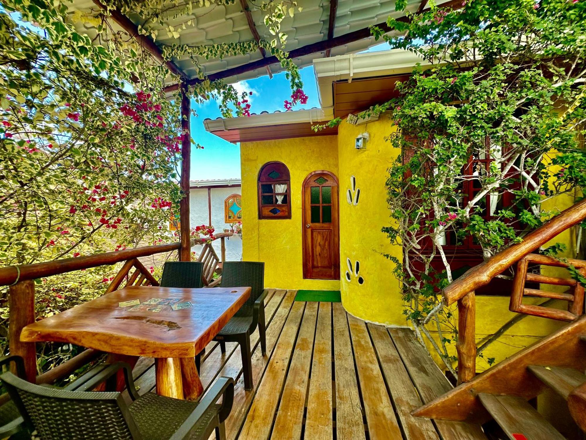 Casa Del Lago Lodging House Puerto Ayora  Luaran gambar